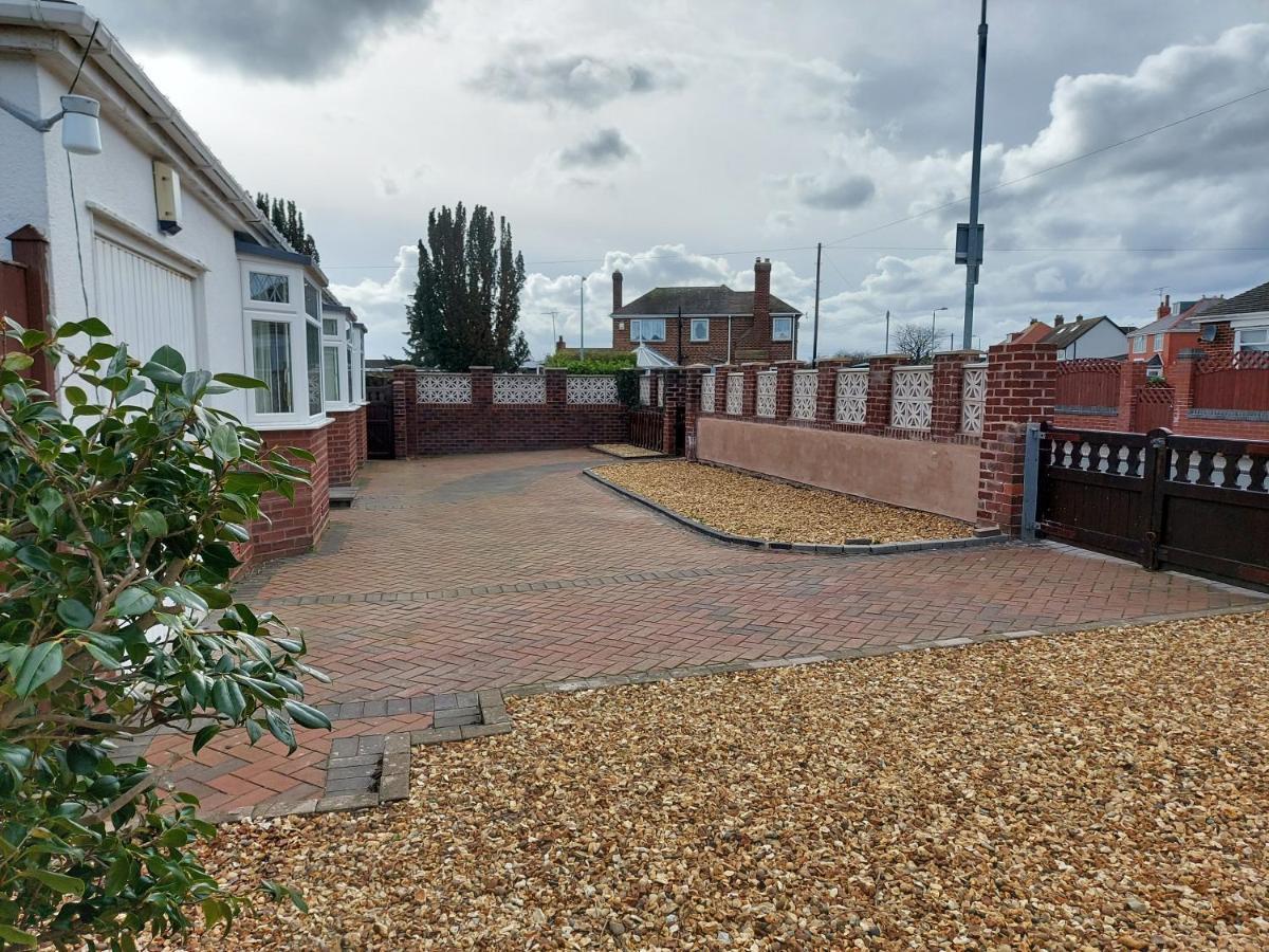 The Hermitage Private Detached Bungalow Villa Rhyl Ngoại thất bức ảnh